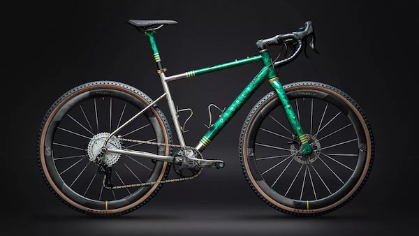 Der limitierte Ribble Gravel Ti 125, Smaragdgrüner Marmor, Blattgold.